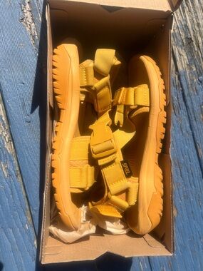 Teva Men's Yellow Rugged Strap Sandals